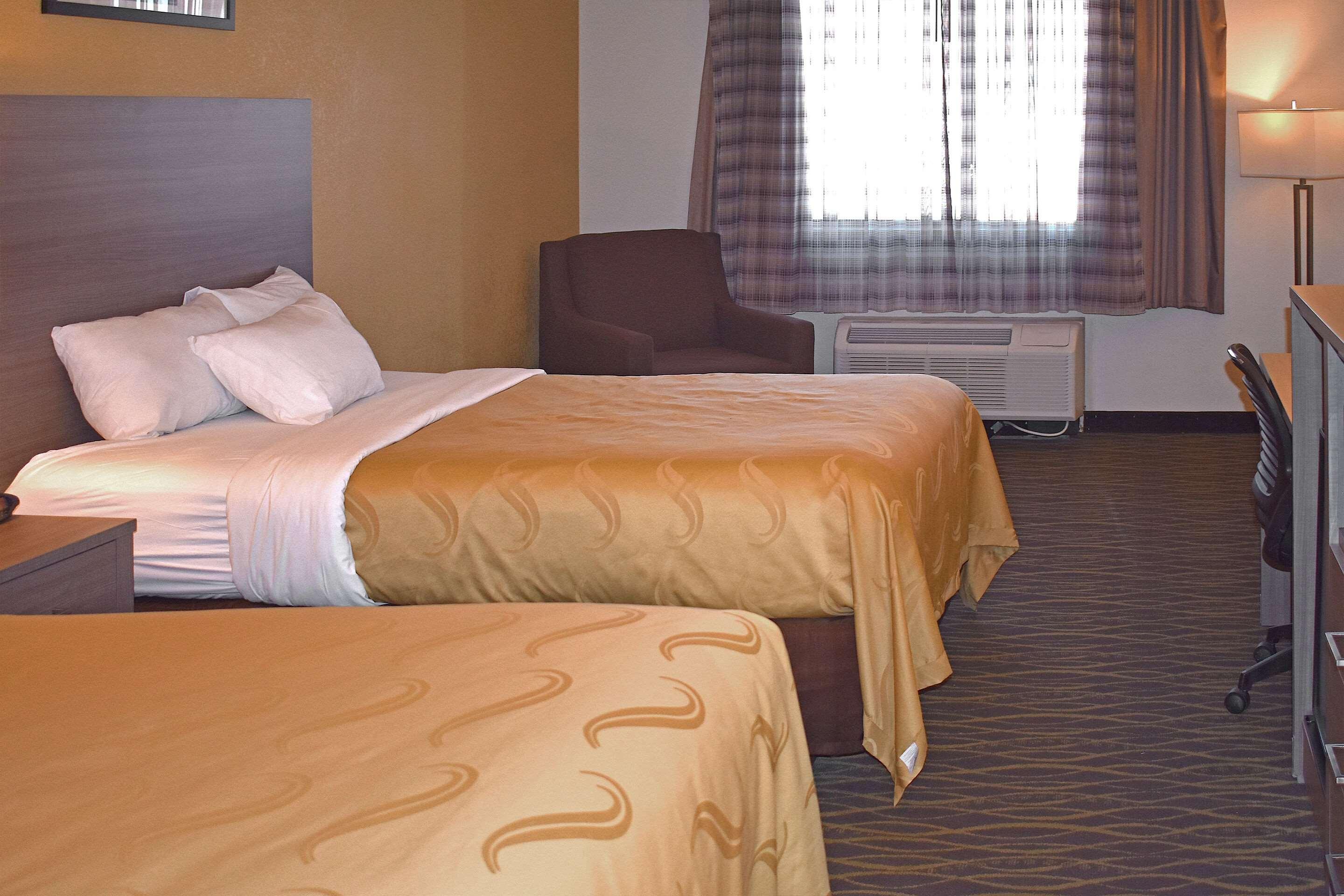 Quality Inn & Suites Kearneysville - Martinsburg Eksteriør bilde